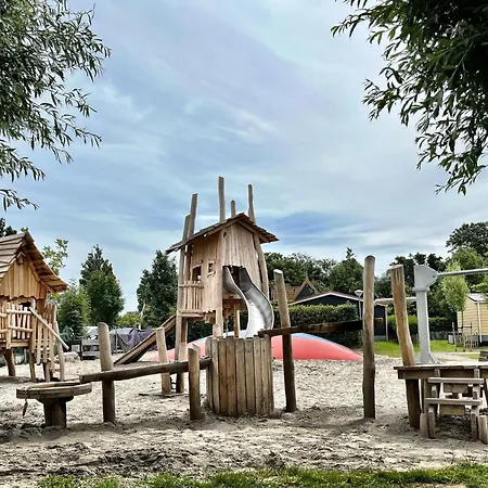 Dom wakacyjny Wiringherlant-6 By Interhome Noordstroe